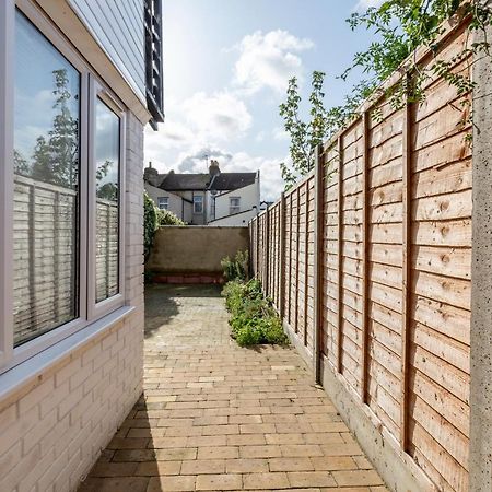 2 Bedrooms Serviced Apartment Excel Exhibition Centre, O2 Arena, Stratford Olympic City, Forest Gate, Central London Bagian luar foto