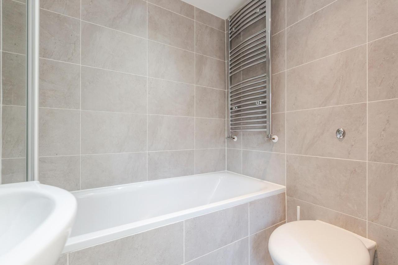 2 Bedrooms Serviced Apartment Excel Exhibition Centre, O2 Arena, Stratford Olympic City, Forest Gate, Central London Bagian luar foto